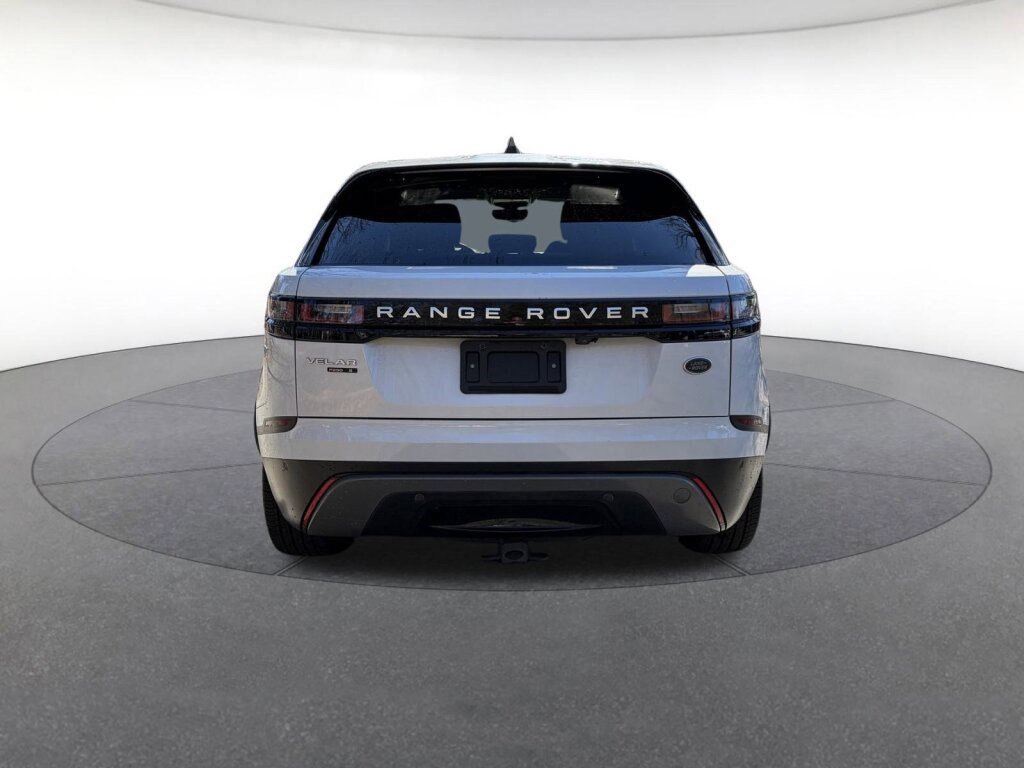 Used 2018 Land Rover Range Rover Velar S image 4