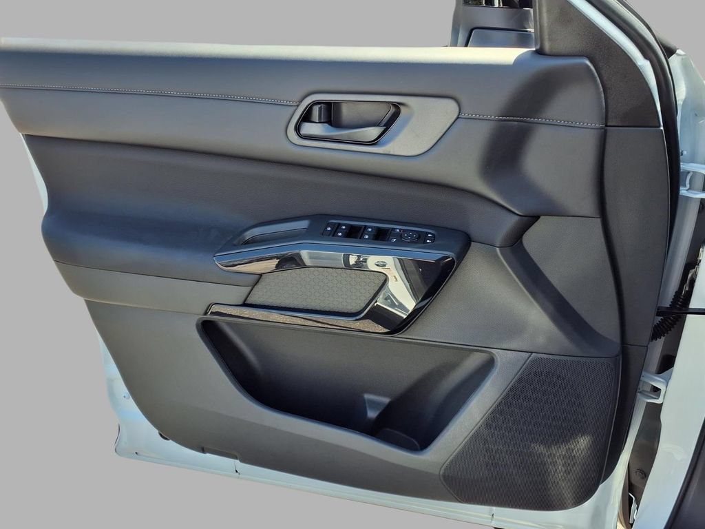 New 2026 Nissan Pathfinder SV AWD/4WD image 19