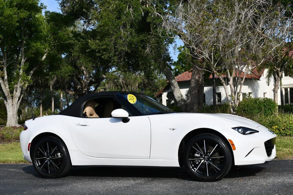 Used 2024 MAZDA MX-5 Miata Grand Touring RWD image 44