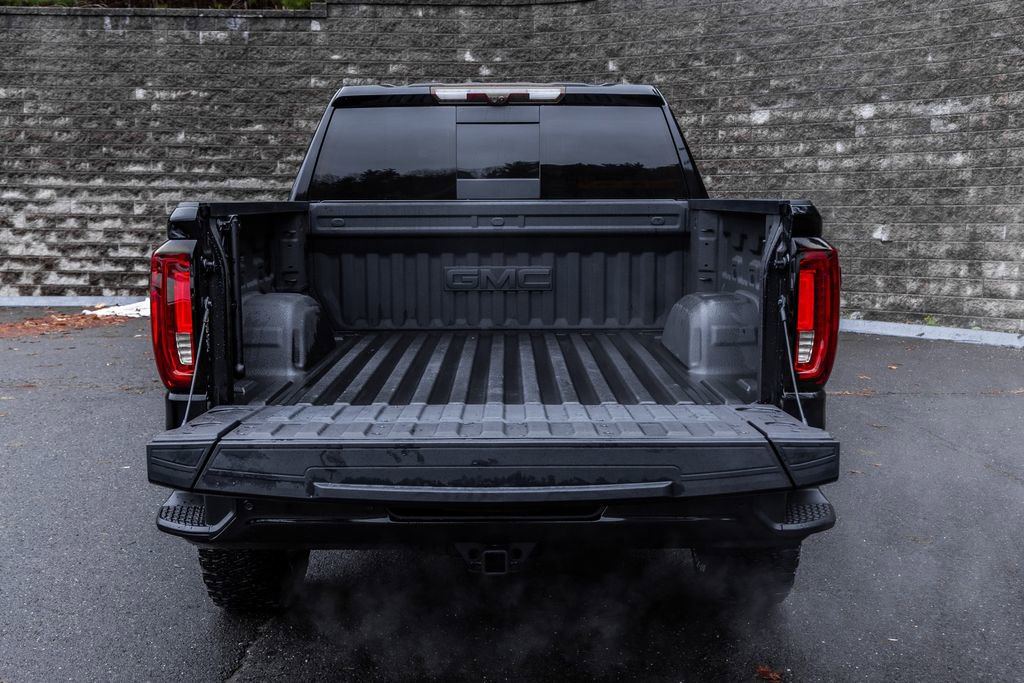 Used 2025 GMC Sierra 1500 AT4X image 18
