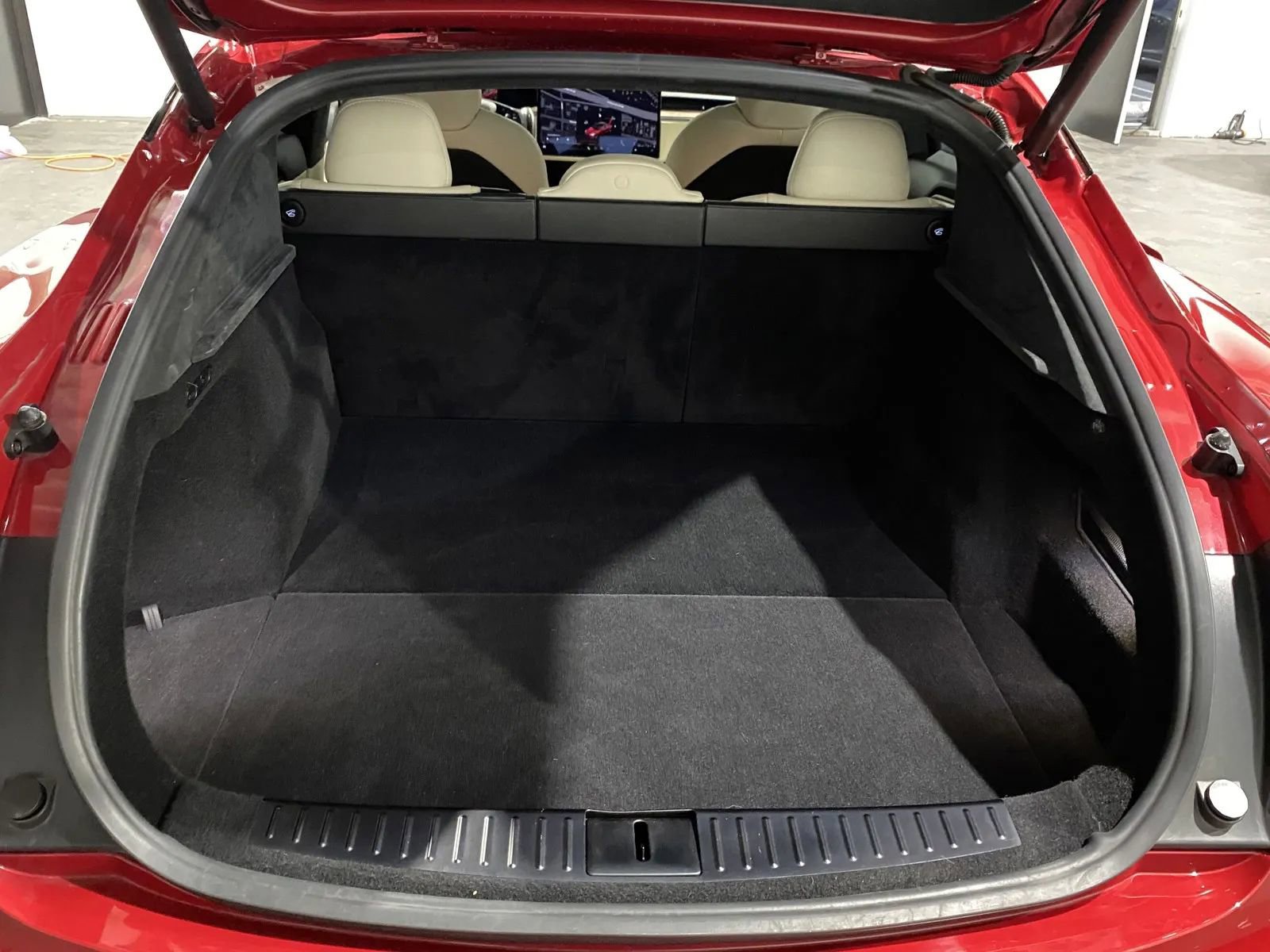 Used 2021 Tesla Model S Plaid image 8