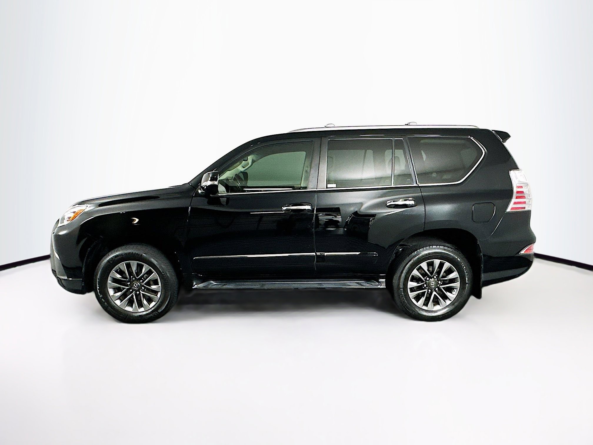 Used 2014 Lexus GX 460 Luxury image 4