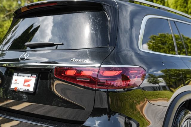 Used 2024 Mercedes-Benz GLS 450 4MATIC w/ Pinnacle Trim Package image 16