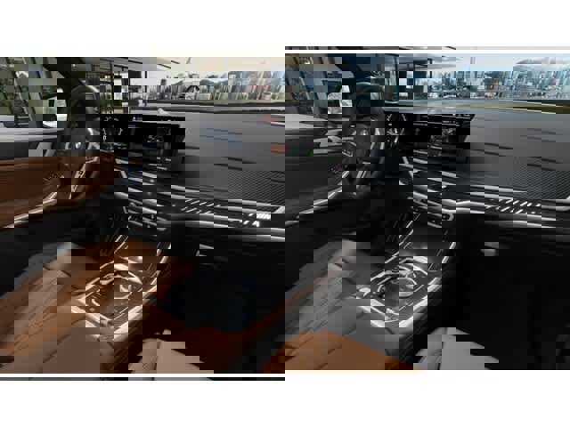 New 2026 BMW X7 M60i image 14