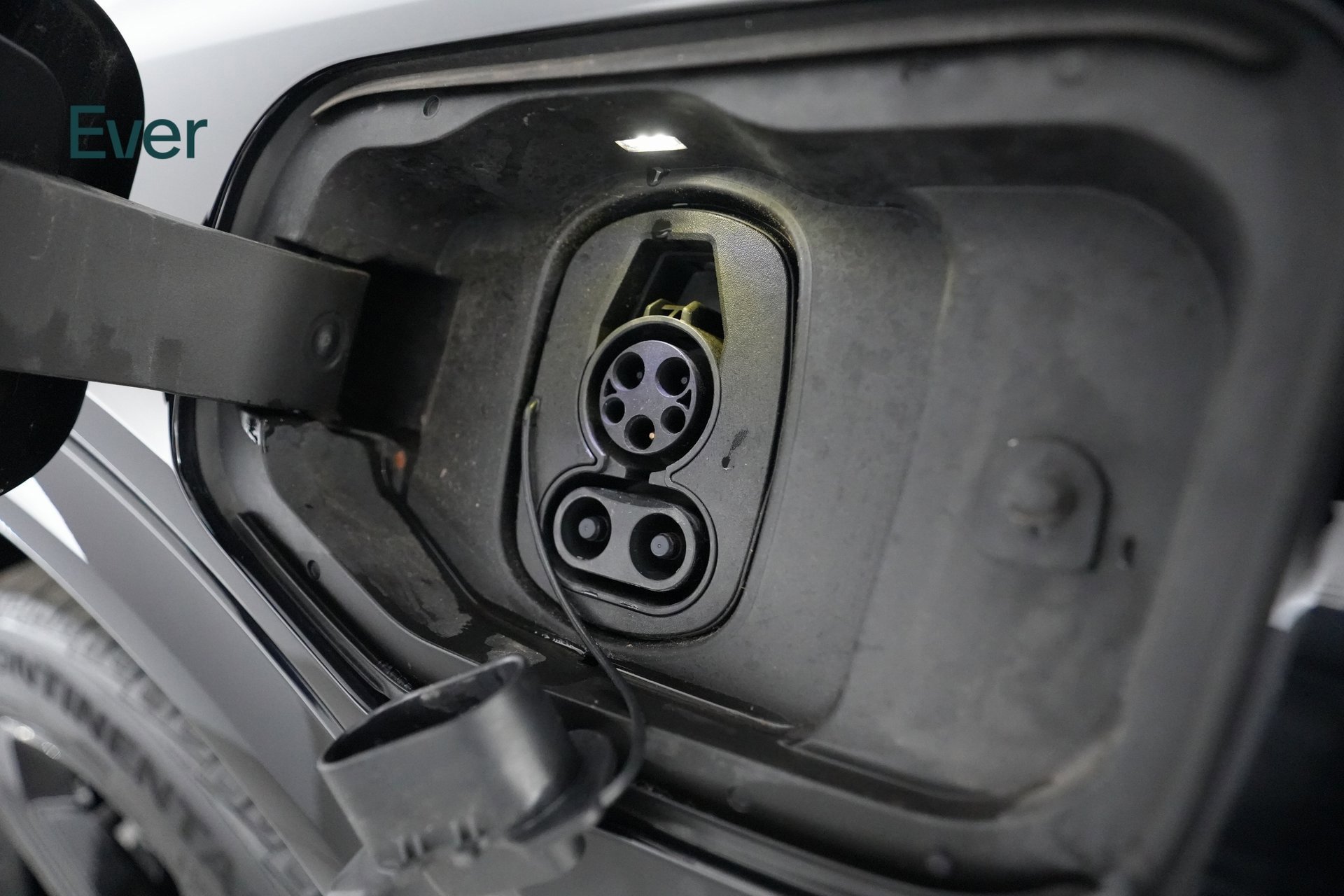 Used 2024 Chevrolet Equinox EV RS image 23