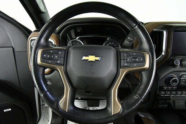 Used 2022 Chevrolet Silverado 3500 High Country w/ Technology Package image 2