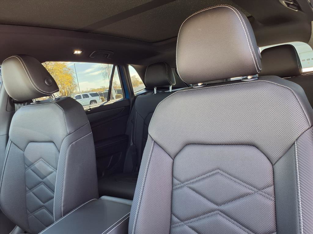 New 2026 Volkswagen Atlas Cross Sport SE image 12