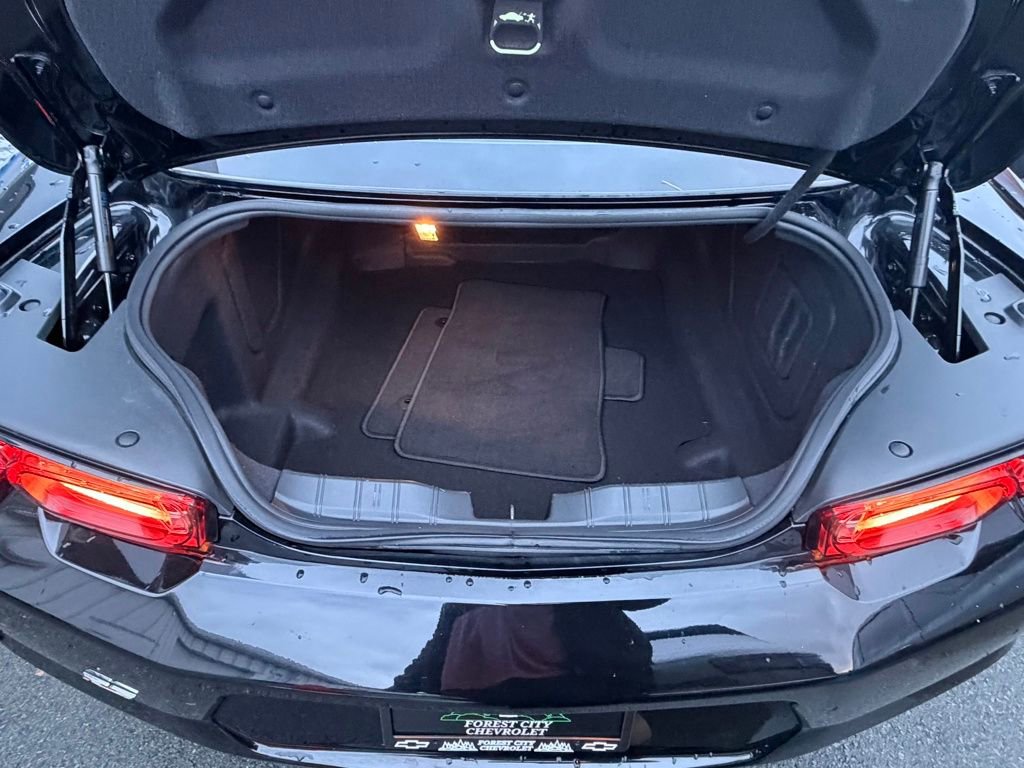 Used 2021 Chevrolet Camaro LT w/ Redline Edition image 9