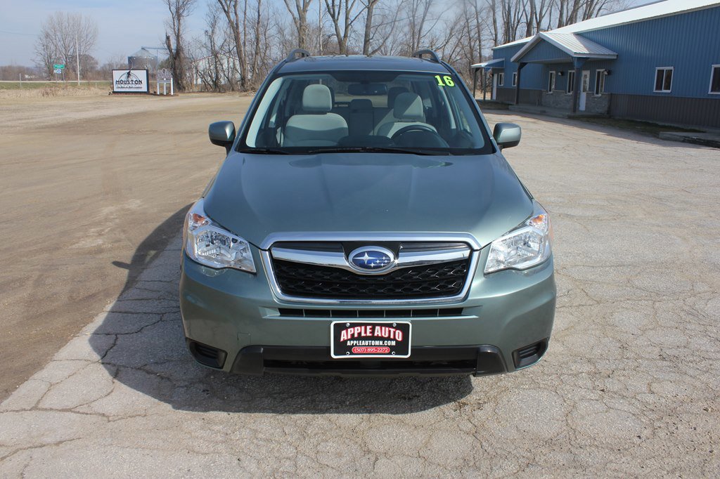 Used 2016 Subaru Forester 2.5i Premium w/ Popular Package #2 AWD/4WD image 2