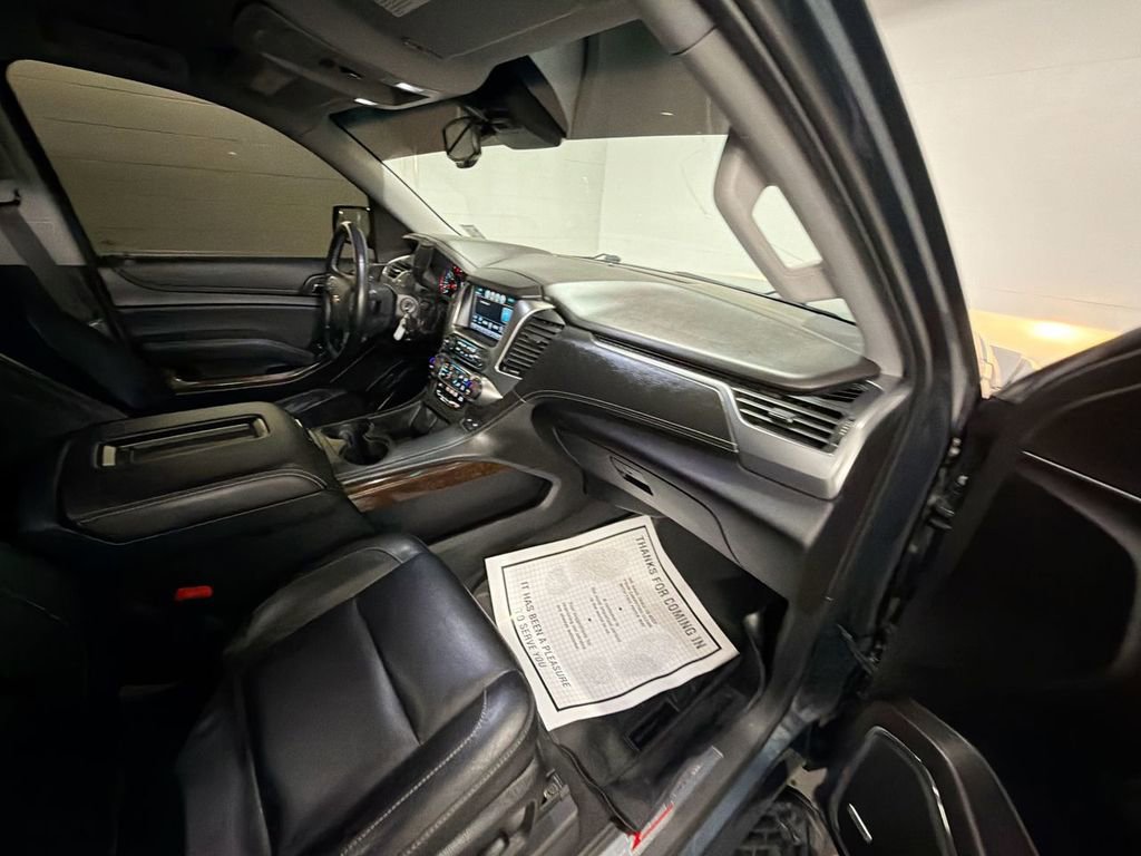 Used 2019 Chevrolet Tahoe LT w/ Off-Road Package AWD/4WD image 27