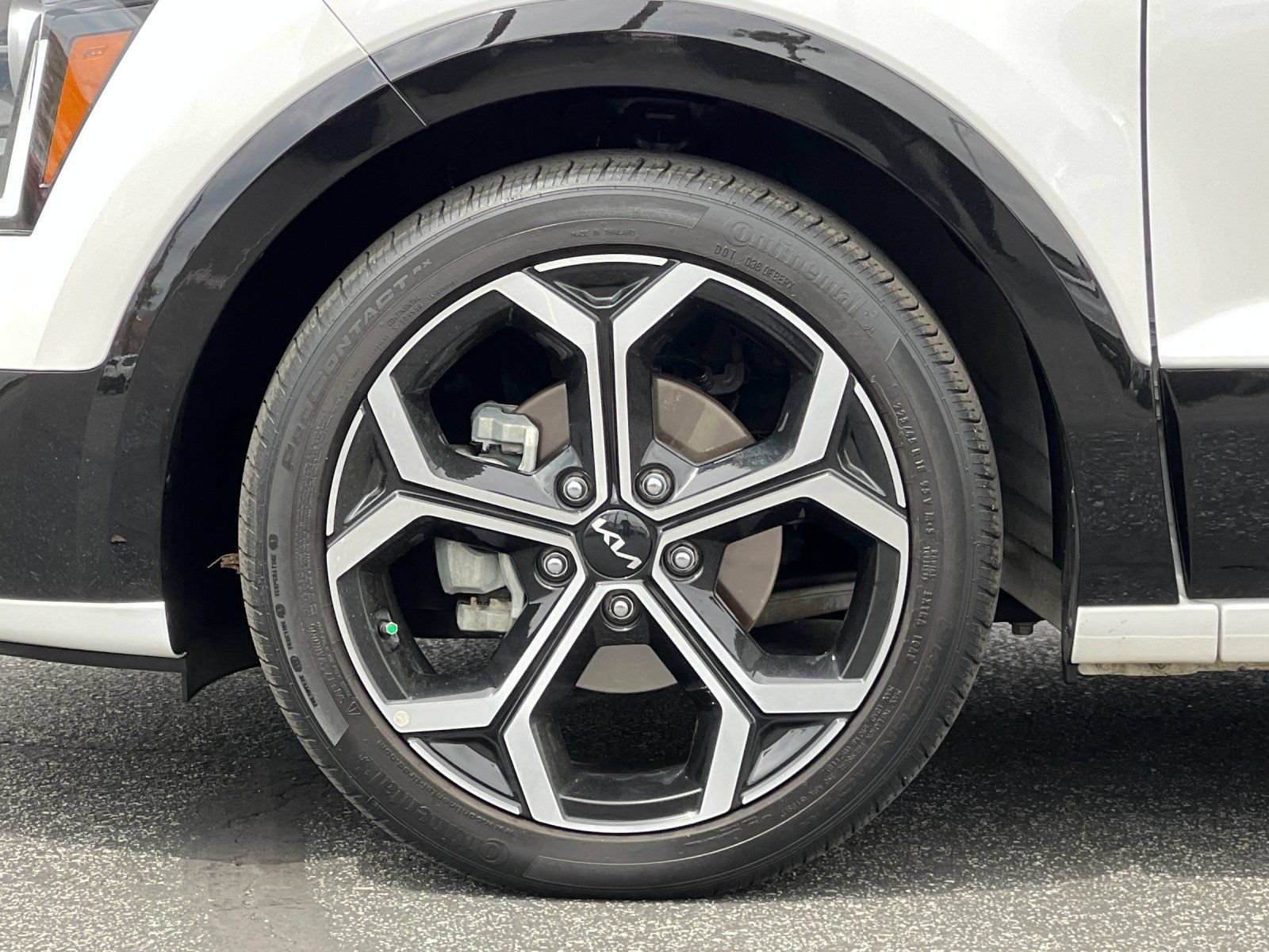 Used 2023 Kia Niro EX Touring FWD image 25