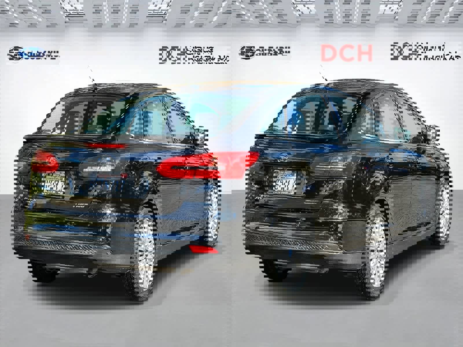 Used 2017 Ford Focus Titanium w/ Titanium Technology Package image 4