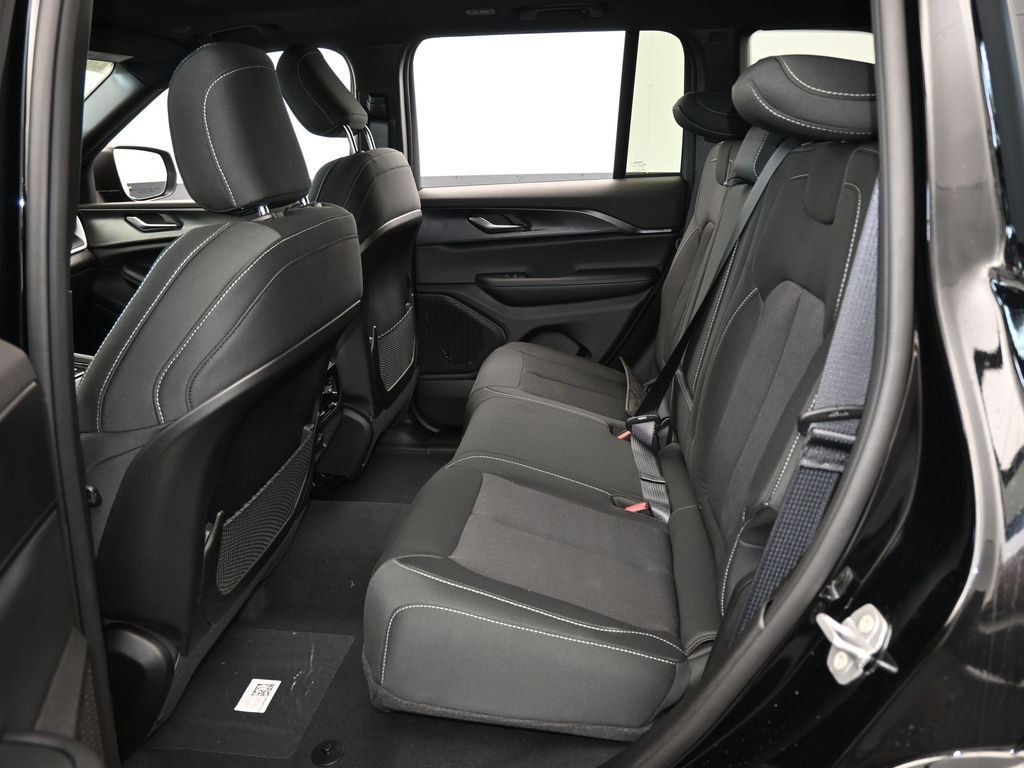 New 2026 Jeep Grand Cherokee Laredo X AWD/4WD image 27
