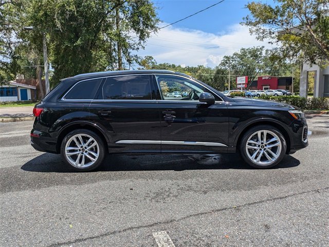 Used 2025 Audi Q7 3.0T Premium Plus image 11