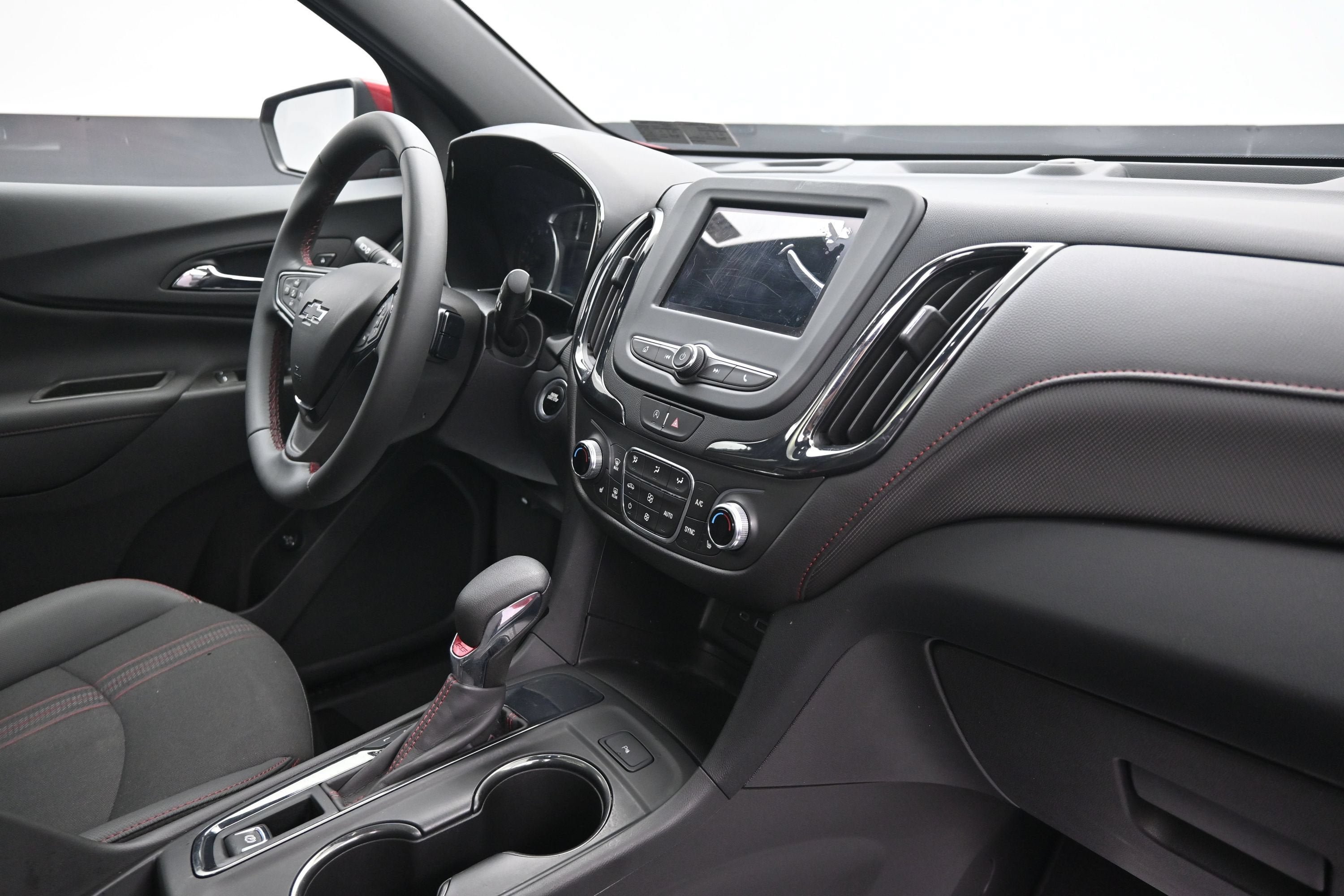 Certified 2023 Chevrolet Equinox RS FWD image 32