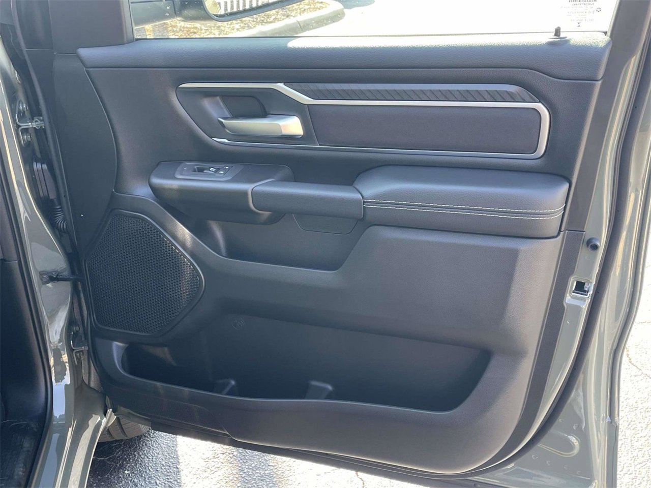 New 2026 RAM 1500 4x4 Crew Cab image 17