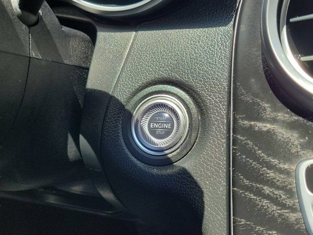 Used 2021 Mercedes-Benz C 300 Sedan image 16