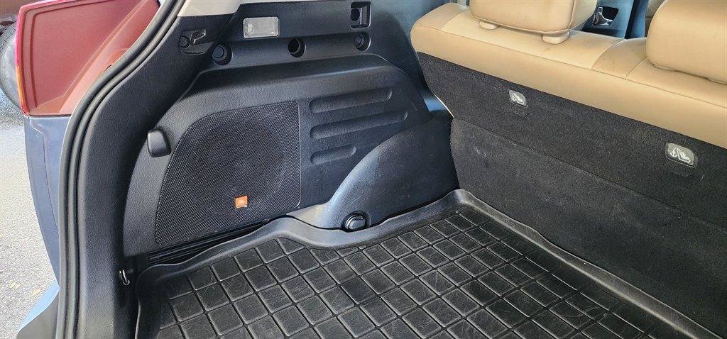 Used 2014 Toyota RAV4 Limited w/ Technology Package FWD image 32