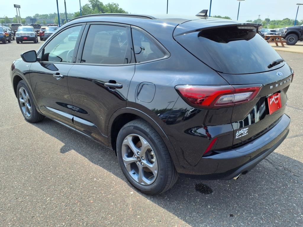 Certified 2024 Ford Escape ST-Line image 3