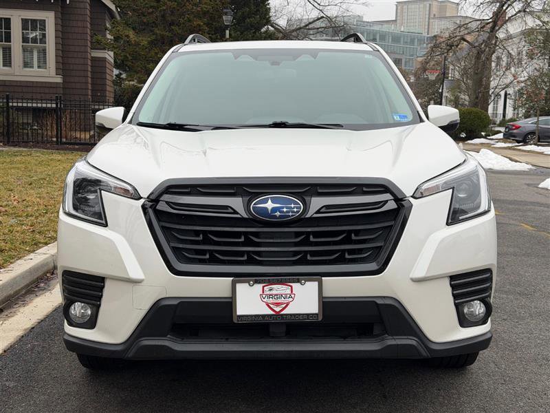 Used 2023 Subaru Forester Limited image 2