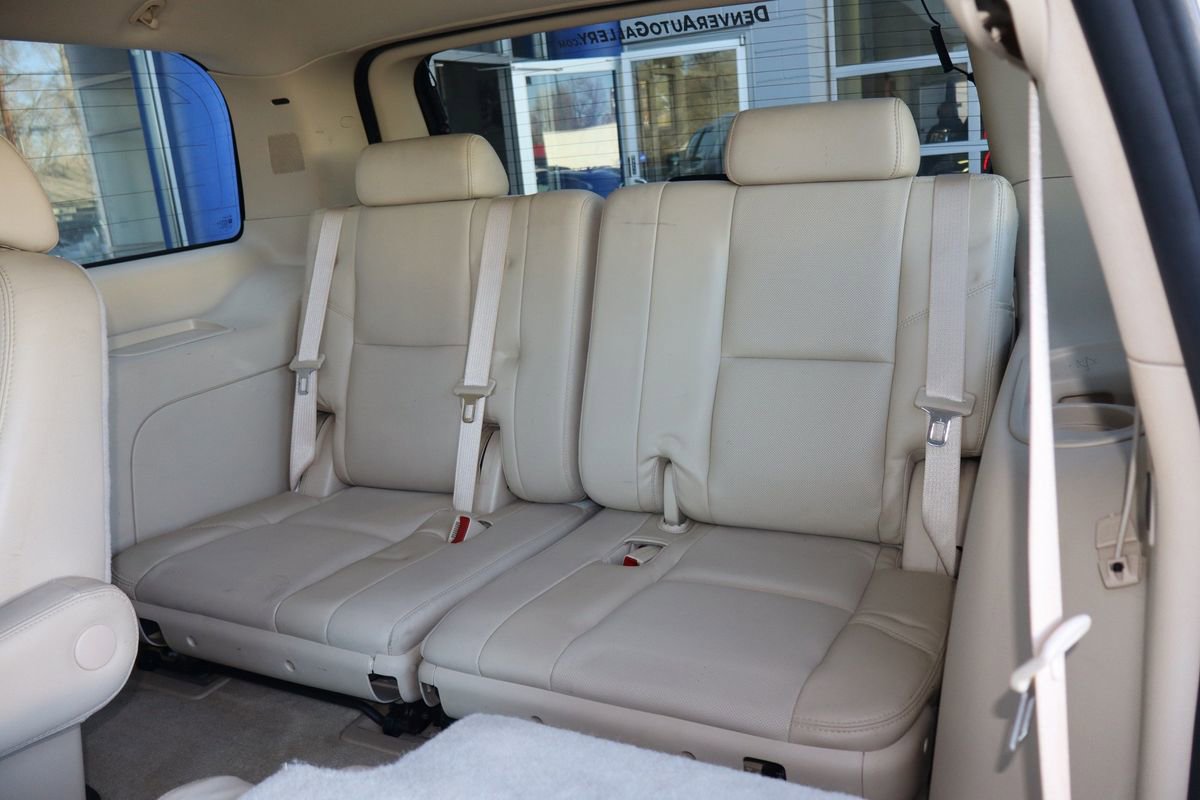 Used 2007 Cadillac Escalade AWD w/ Information Package image 11