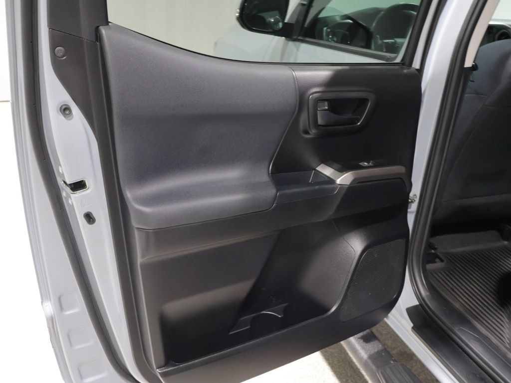 Used 2021 Toyota Tacoma SR5 w/ Trail Edition AWD/4WD image 19