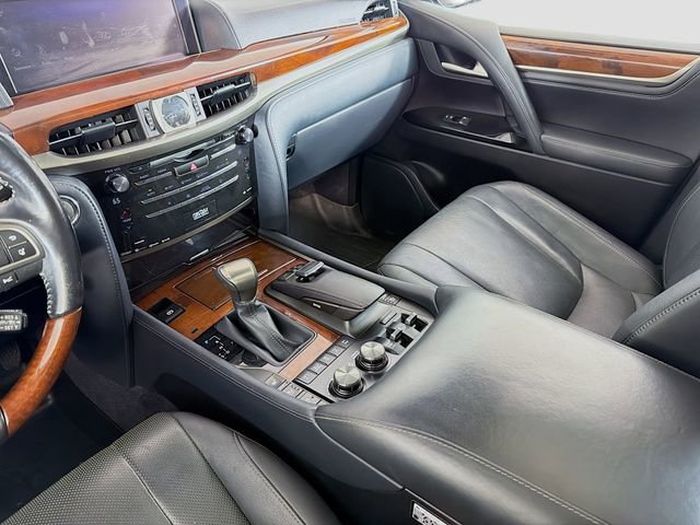 Used 2018 Lexus LX 570 4WD w/ Luxury Package image 23