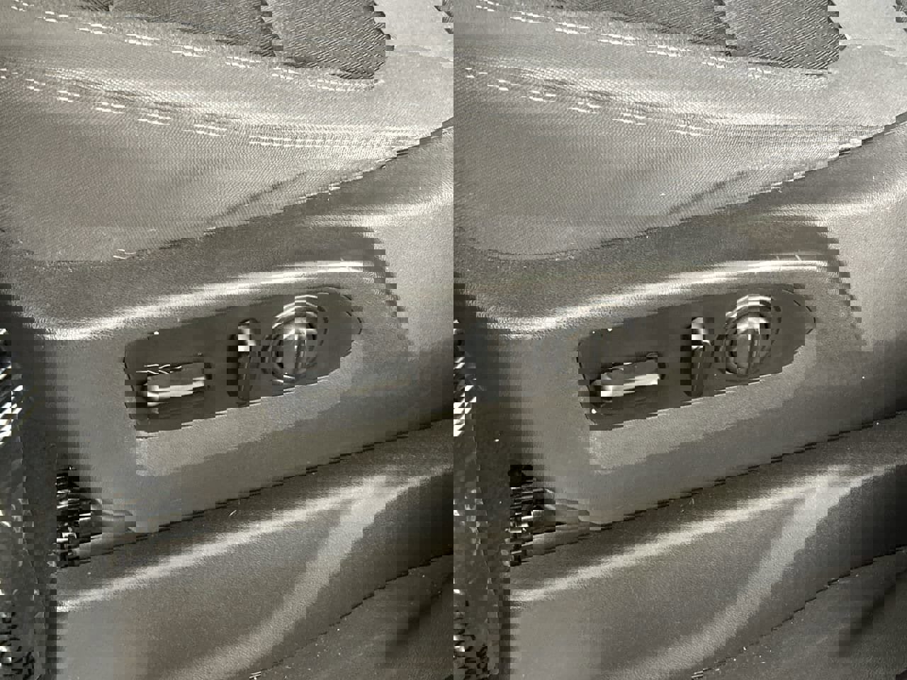 Used 2021 Chevrolet Silverado 1500 LT image 19