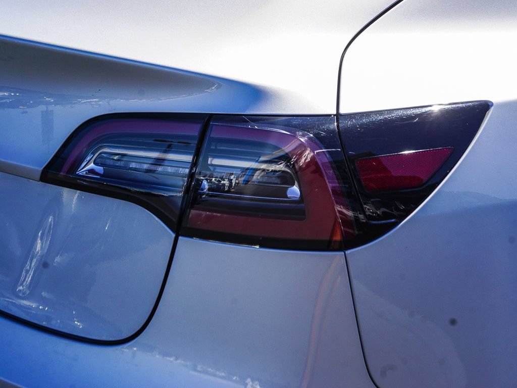 Used 2018 Tesla Model 3 Long Range RWD image 7