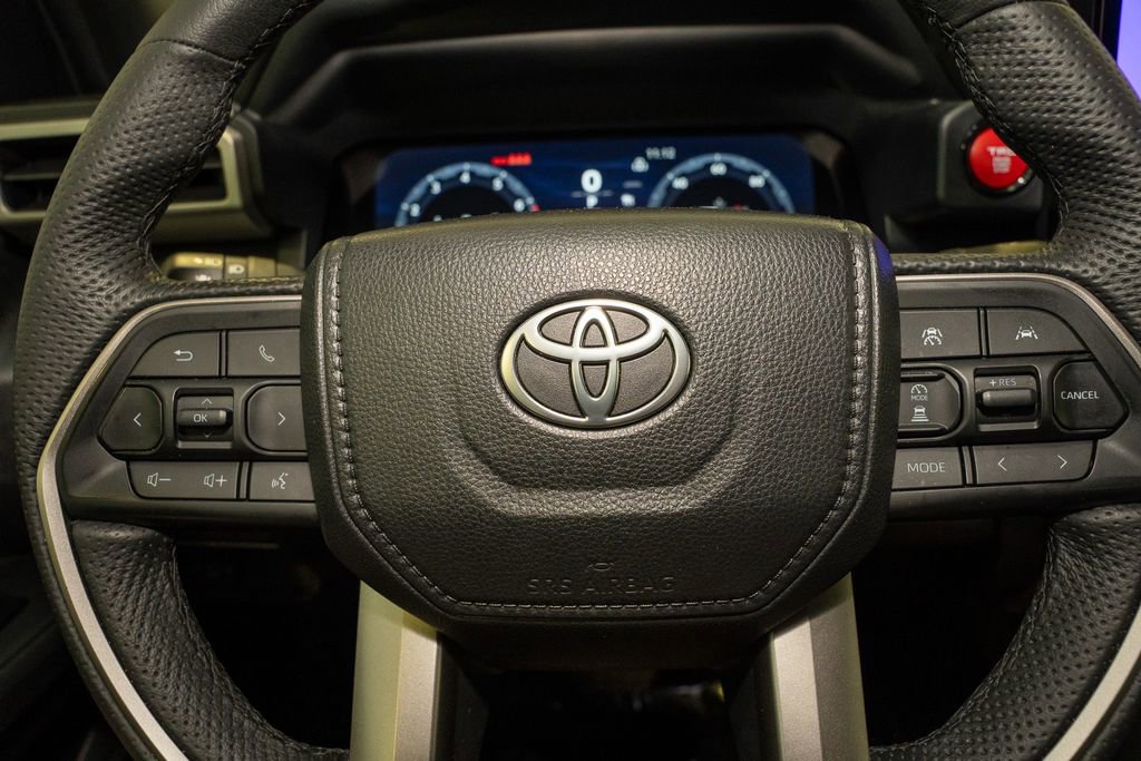 Used 2024 Toyota Tacoma TRD Off-Road image 17