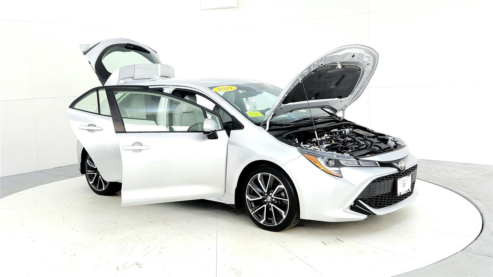 Used 2021 Toyota Corolla XSE image 12