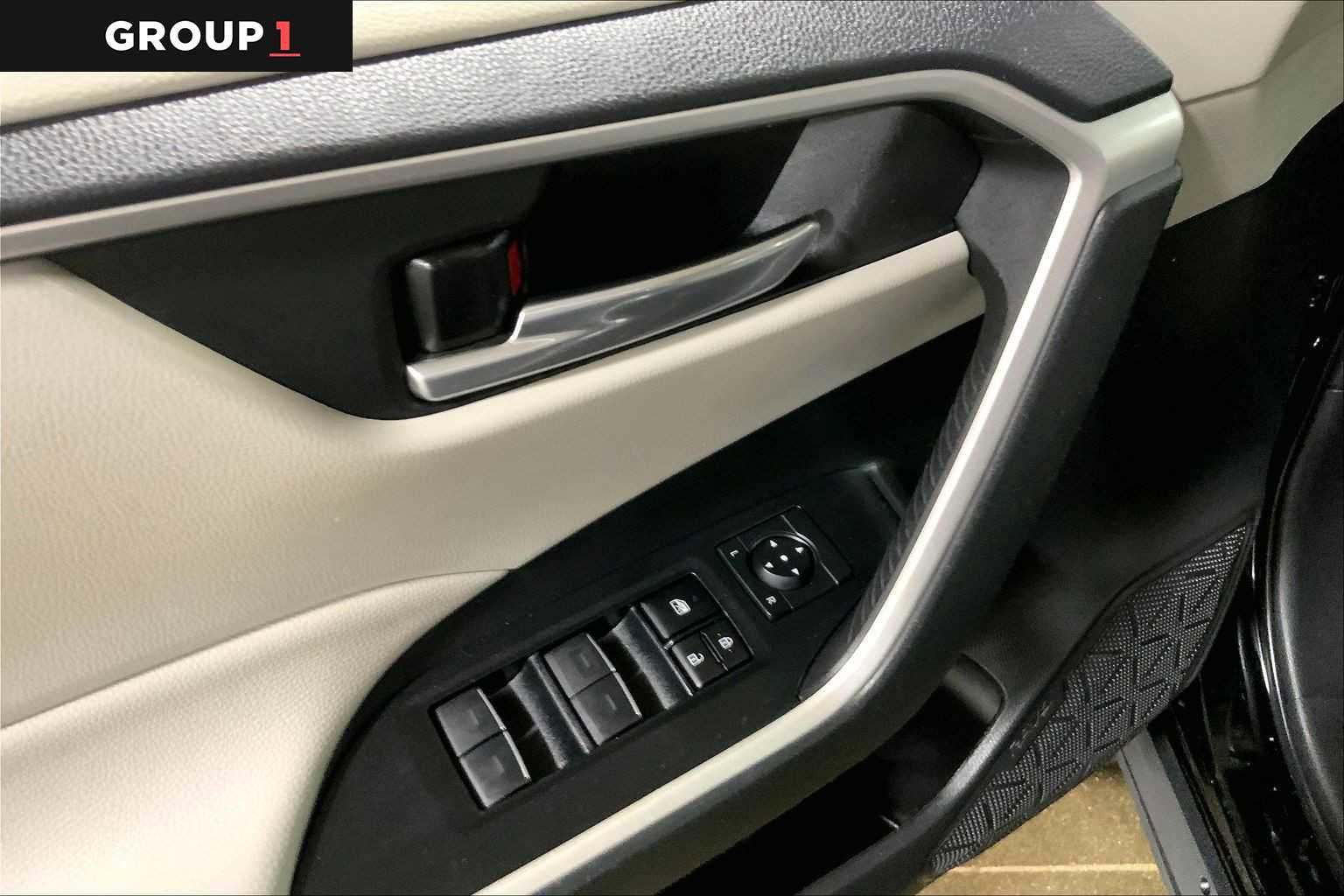 Used 2023 Toyota RAV4 XLE image 35