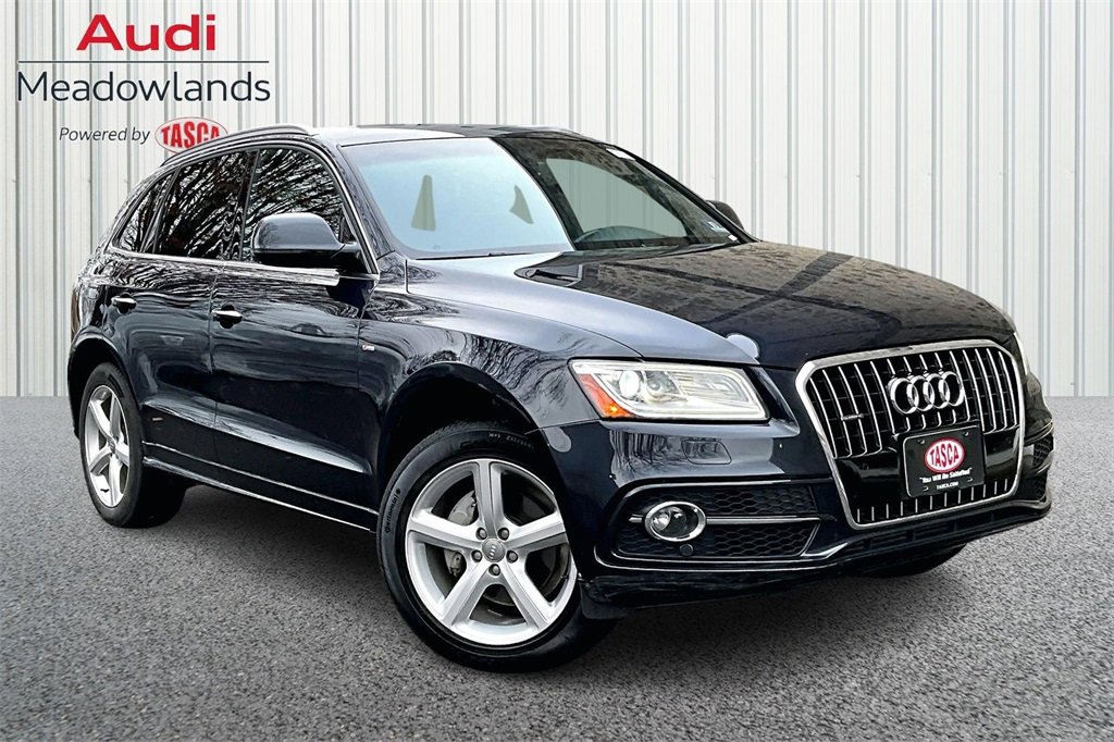 Used 2017 Audi Q5 2.0T Premium Plus w/ Technology Package image 3