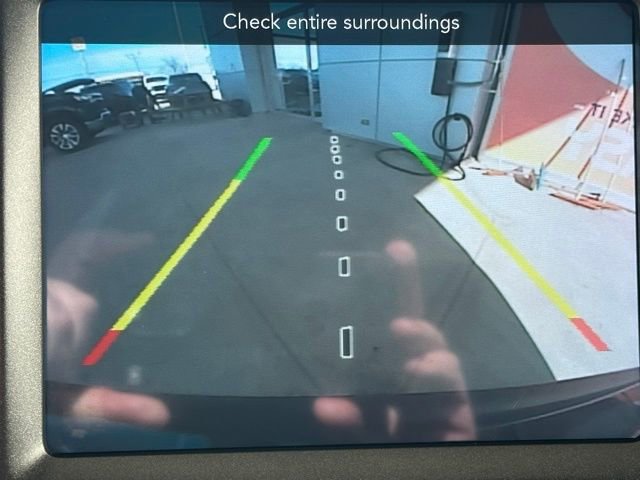 Used 2019 Jeep Cherokee Trailhawk w/ Cold Weather Group image 32