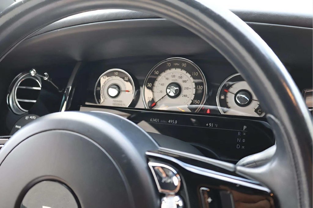 Used 2015 Rolls-Royce Wraith RWD image 9