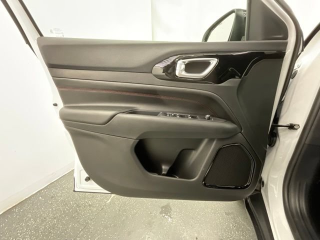 New 2026 Jeep Compass Trailhawk AWD/4WD image 9
