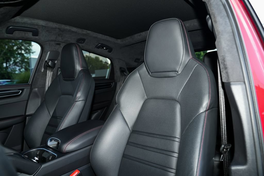 Certified 2023 Porsche Cayenne GTS AWD/4WD image 22