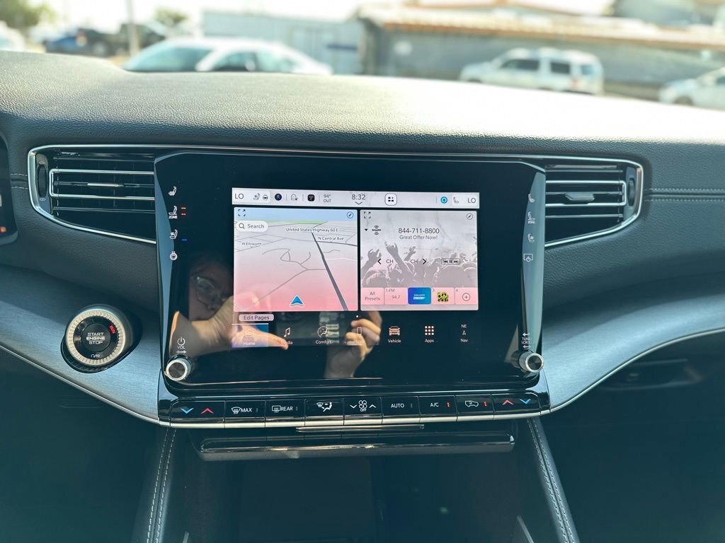 New 2025 Jeep Wagoneer Series III w/ Premium Group I image 21