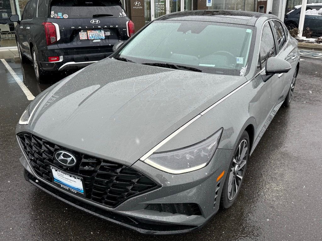Used 2022 Hyundai Sonata Limited w/ Winter Weather Package image 8