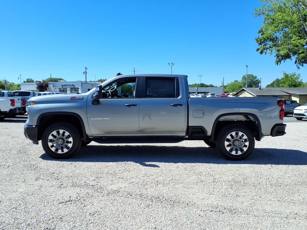 New 2026 Chevrolet Silverado 2500 Custom w/ Custom Value Package AWD/4WD image 4