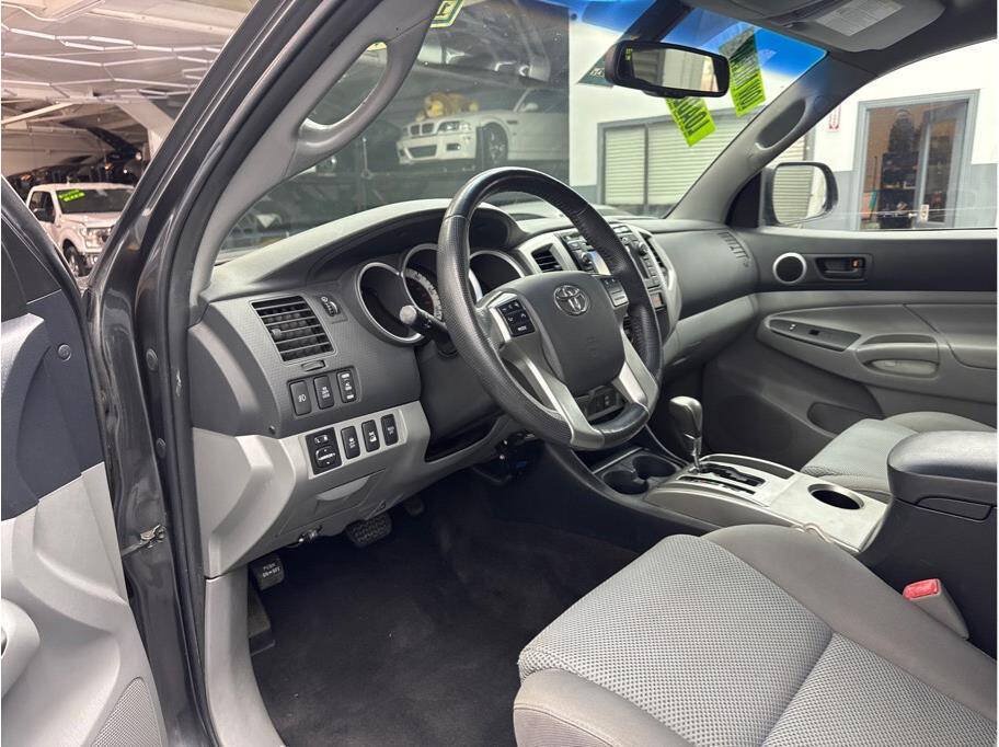 Used 2013 Toyota Tacoma 4x4 Double Cab w/ TRD Off-Road Pkg image 10