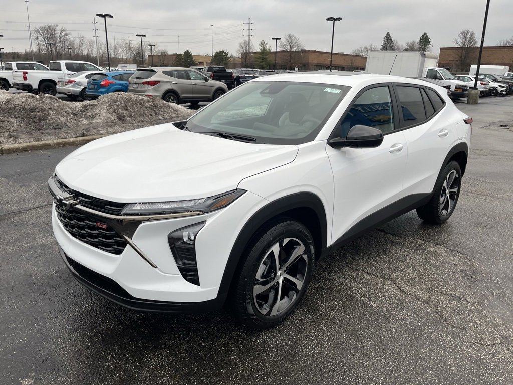 New 2026 Chevrolet Trax RS w/ Sunroof Package image 3