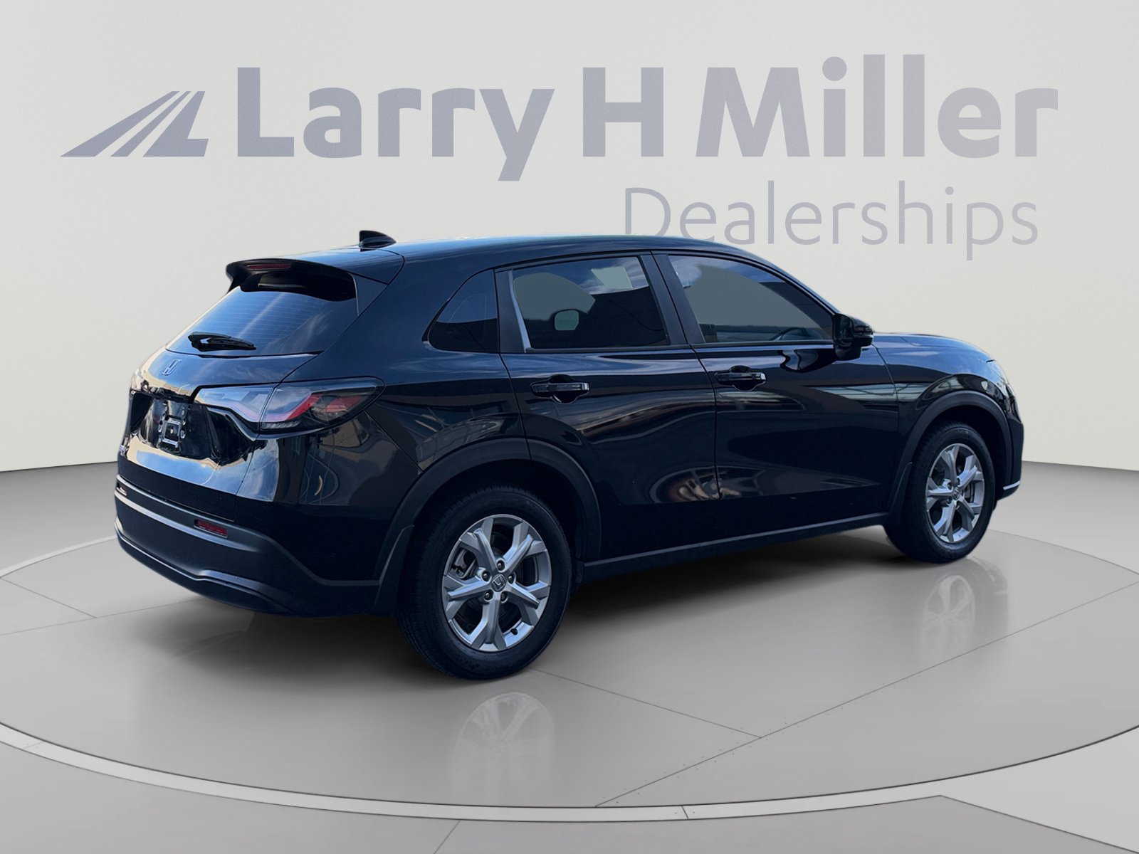 Used 2024 Honda HR-V LX image 5