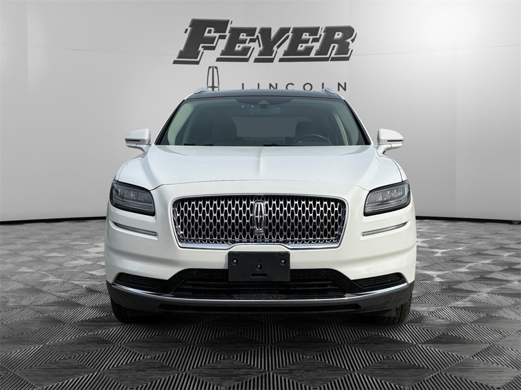 Used 2022 Lincoln Nautilus Reserve w/ Equipment Group 201A image 8