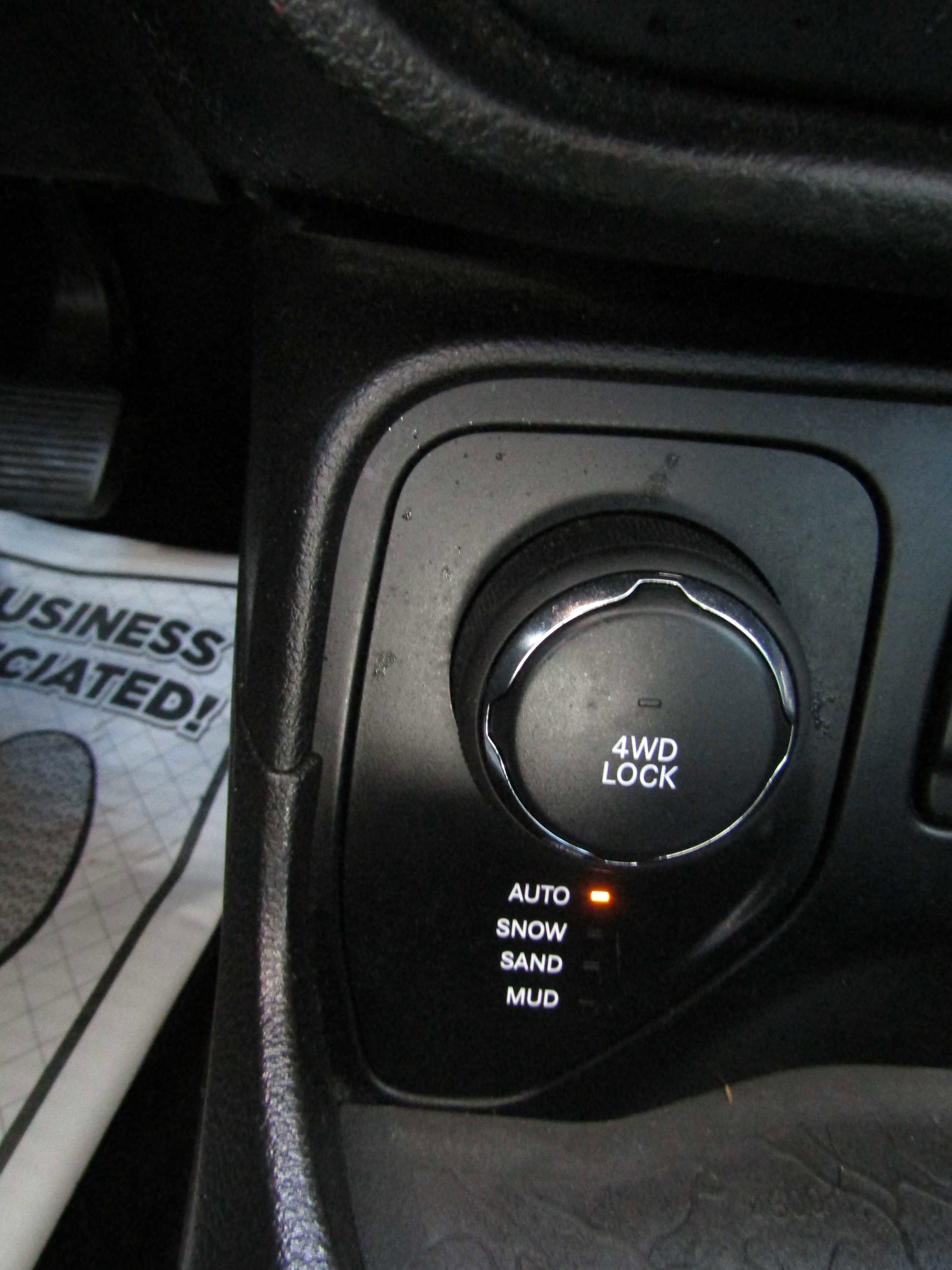 Used 2016 Jeep Renegade 75th Anniversary image 20