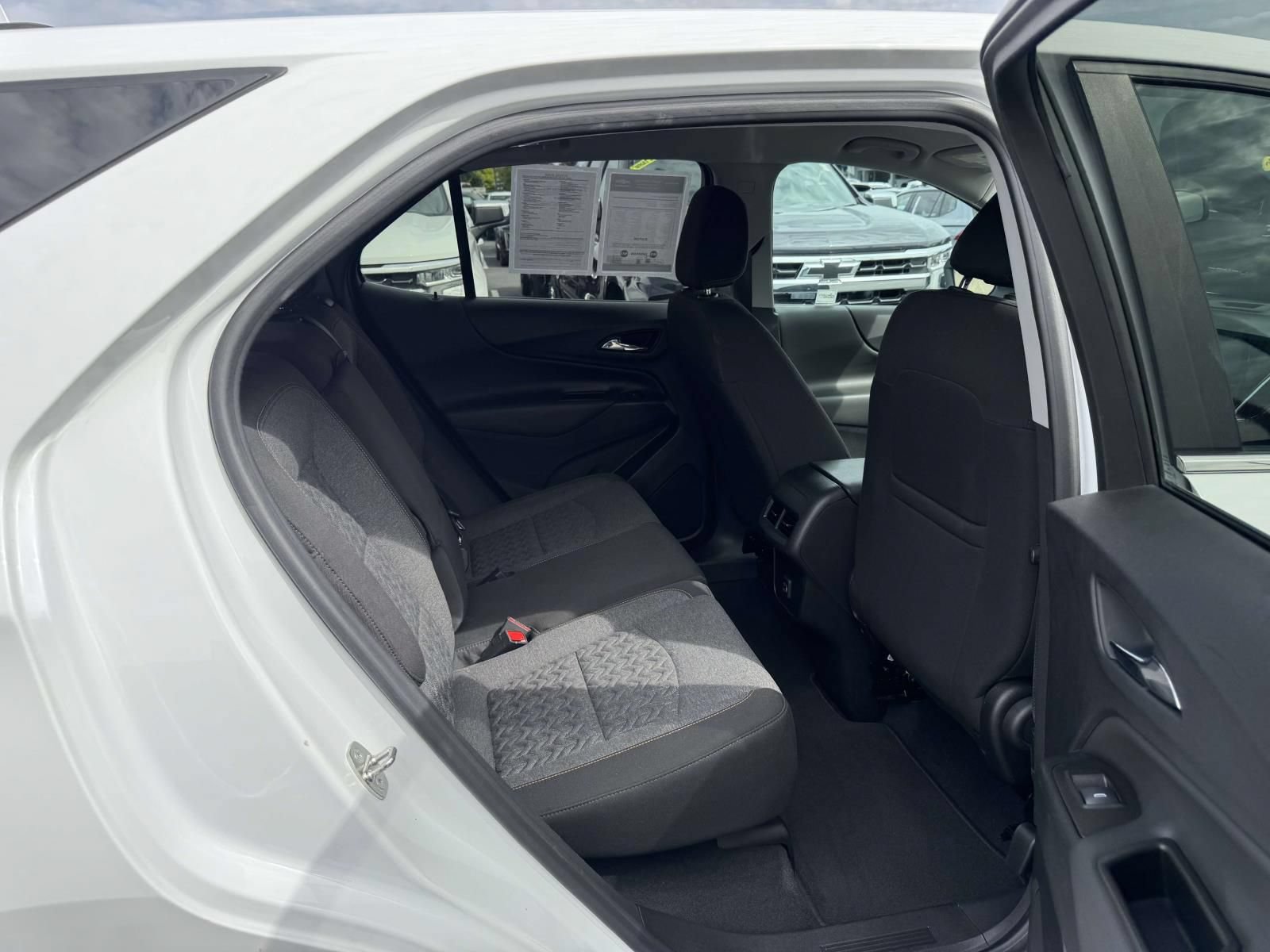 Used 2023 Chevrolet Equinox LT FWD image 16