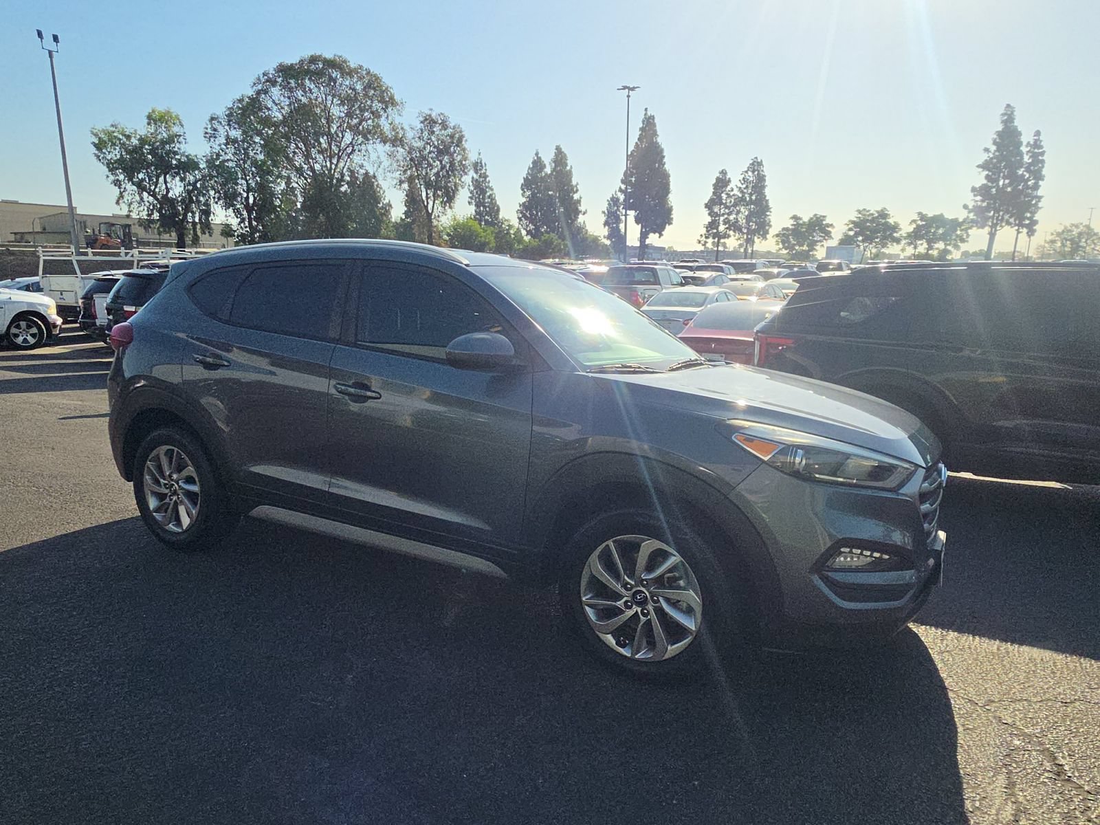 Used 2017 Hyundai Tucson SE w/ SE Popular Package 02 FWD image 4