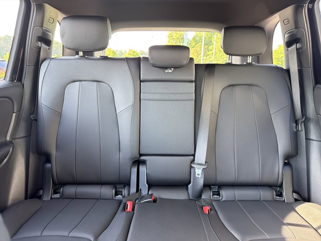 Certified 2025 Mercedes-Benz GLB 250 image 28