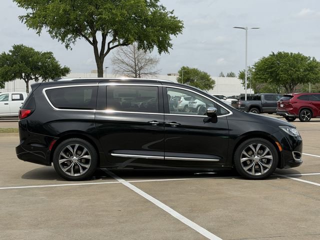 Used 2018 Chrysler Pacifica Limited w/ Tire & Wheel Group image 3