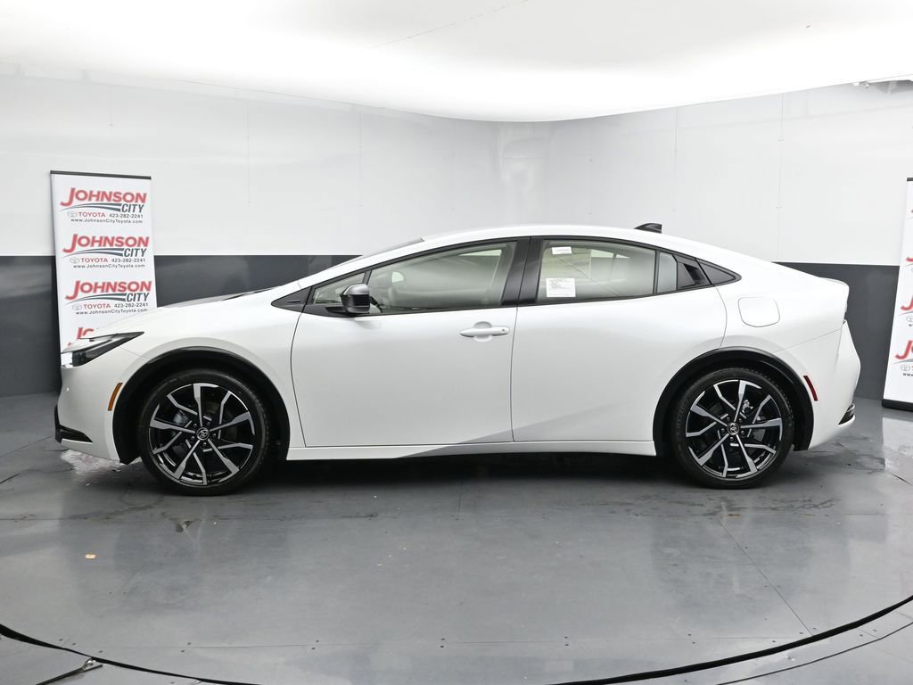 New 2026 Toyota Prius Plug-In Hybrid FWD image 5
